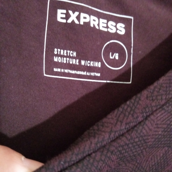 Express maroon short sleeve stretch moisture wicking shirt GUC men size Large - Picture 3 of 5